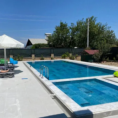 New: Charming Summer With Big Private Pool *